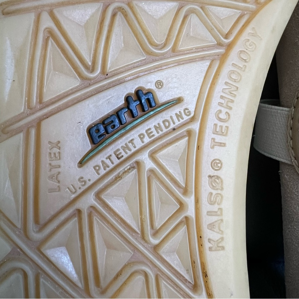 Kalso Earth Women's Tan and White Casual Shoes - Picture 13 of 16